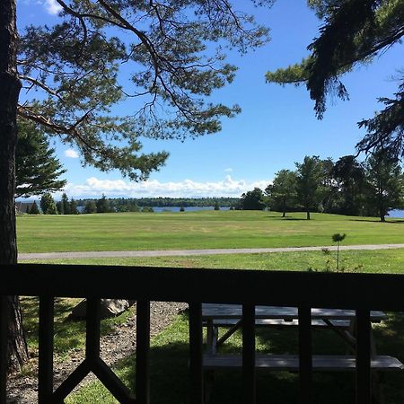 Bluff Point Golf Resort Платтсбург Экстерьер фото