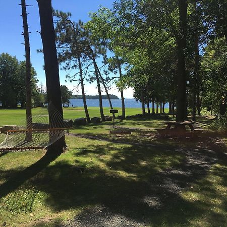 Bluff Point Golf Resort Платтсбург Экстерьер фото